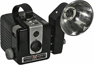 Фотоаппарат "Kodak Brownie Hawkeye" with flash (арт.055) ― STARINISM.RU