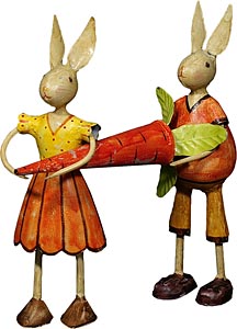 Зайцы-супруги с морковью, железные, 25 см, ручная работа (арт.031) ― STARINISM.RU