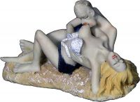 Фигурка похотливого Ларри, целующего даму (арт.037)